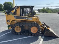 John Deere 317