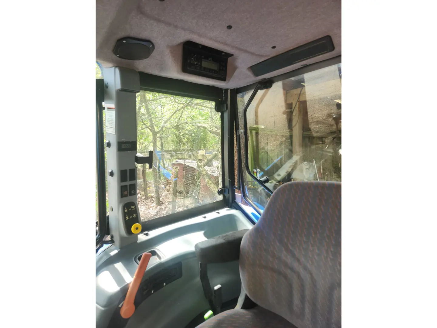 New Holland TL90