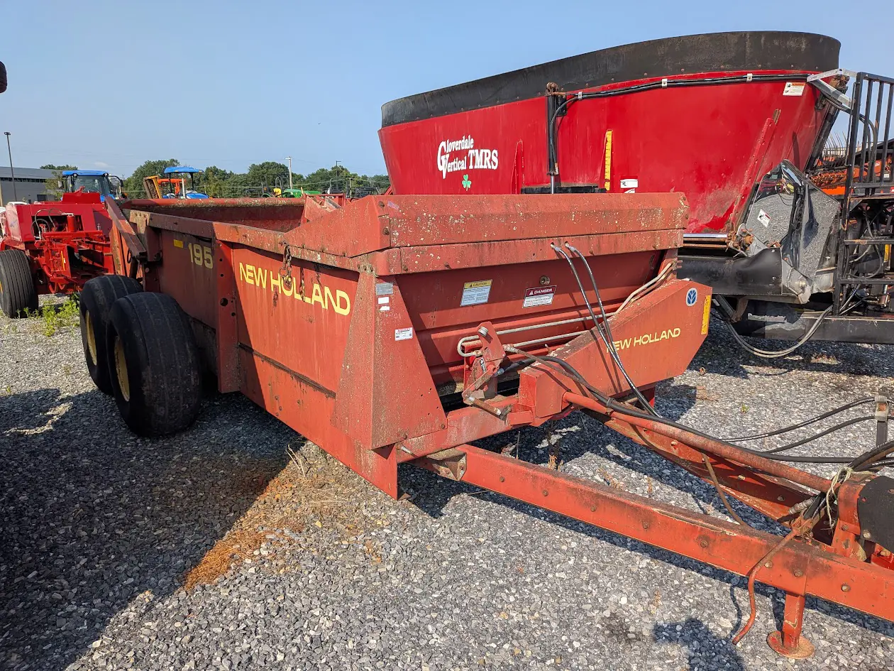 New Holland 195