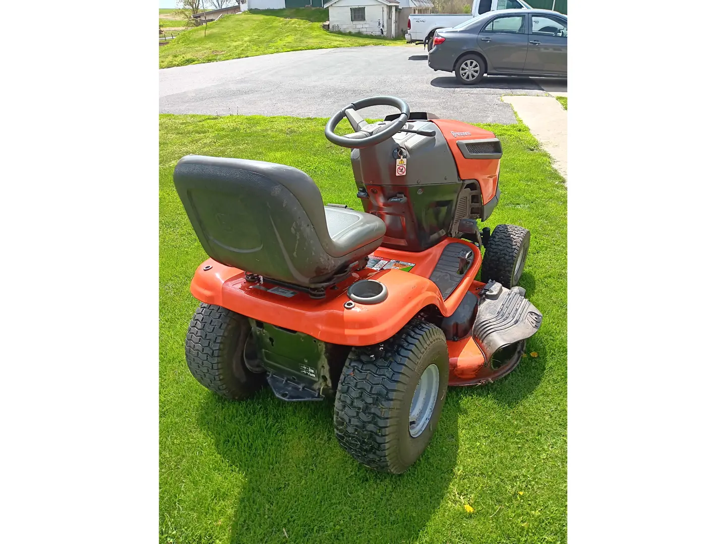 Husqvarna YTH22V46