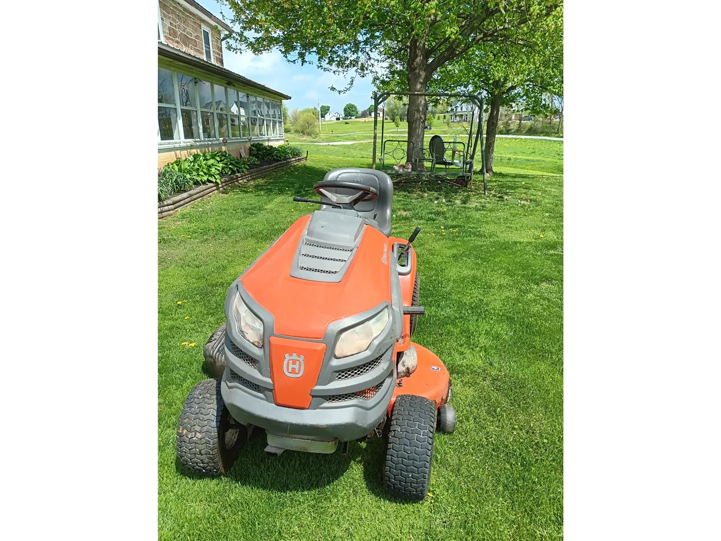 Husqvarna YTH22V46