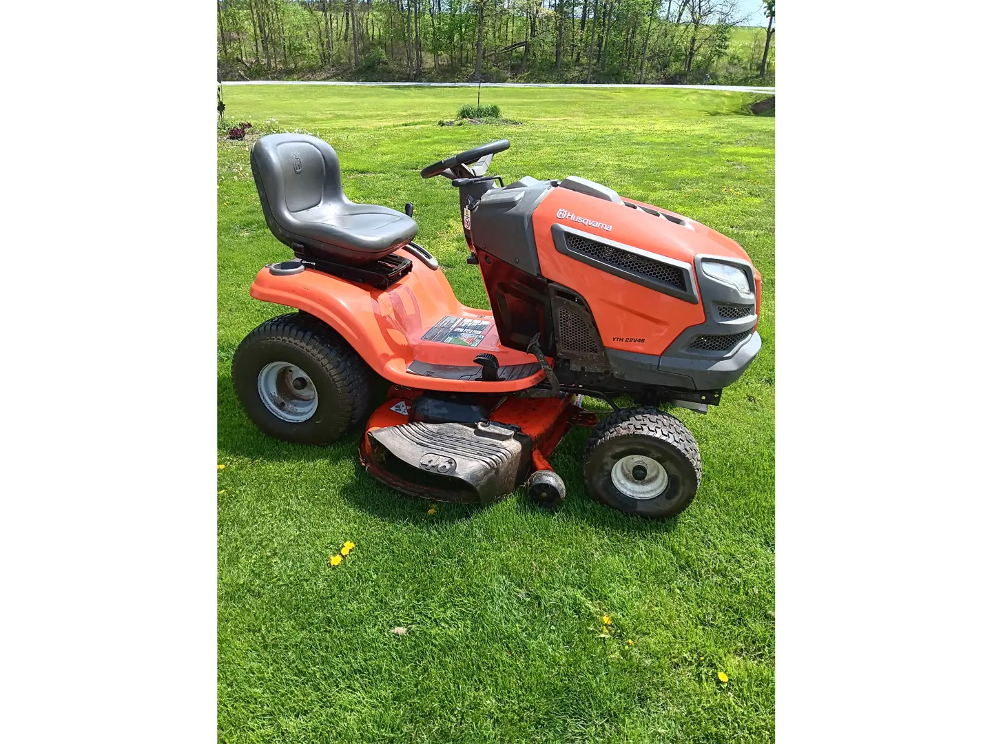Husqvarna YTH22V46