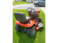 Husqvarna YTH22V46
