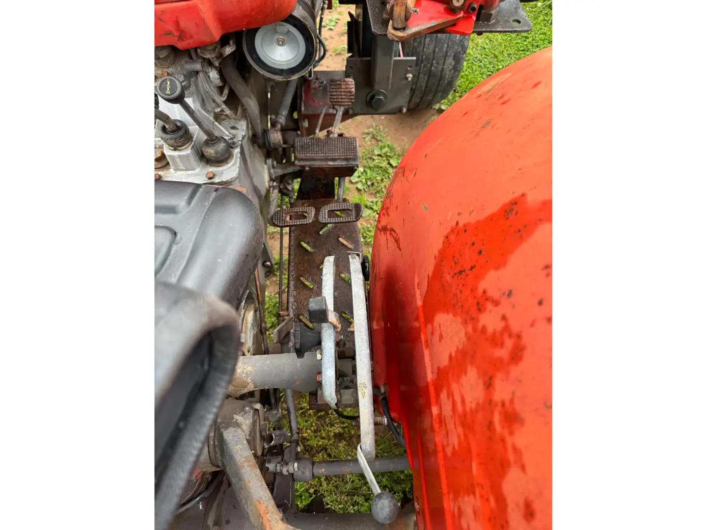 Massey Ferguson 240
