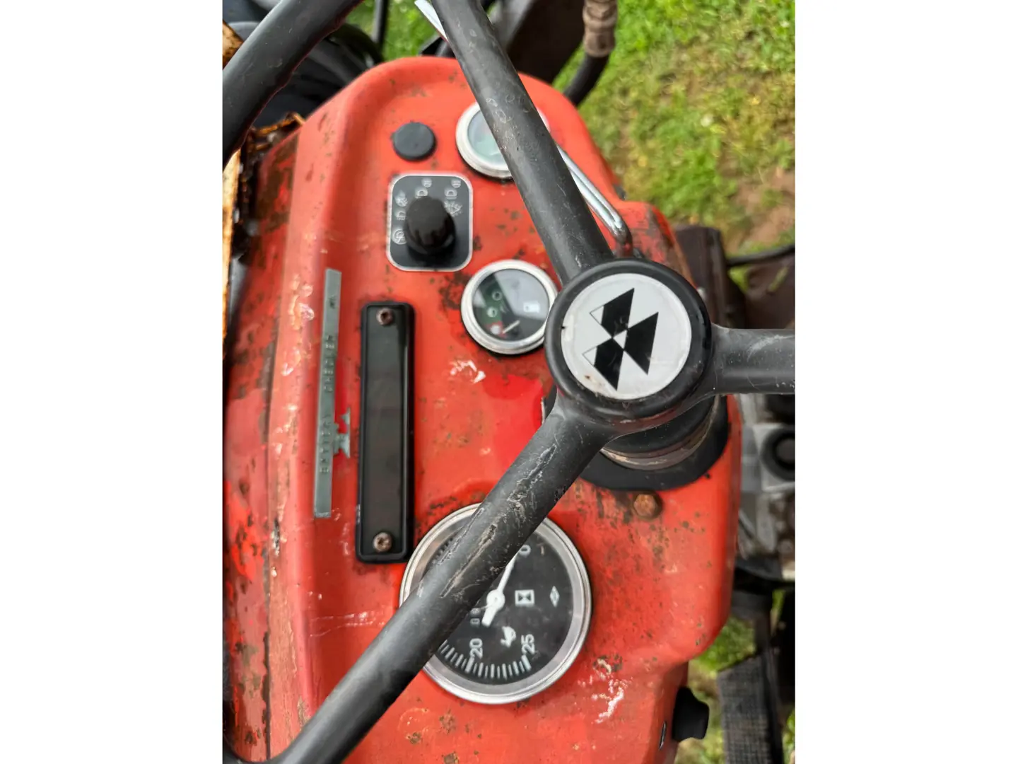 Massey Ferguson 240