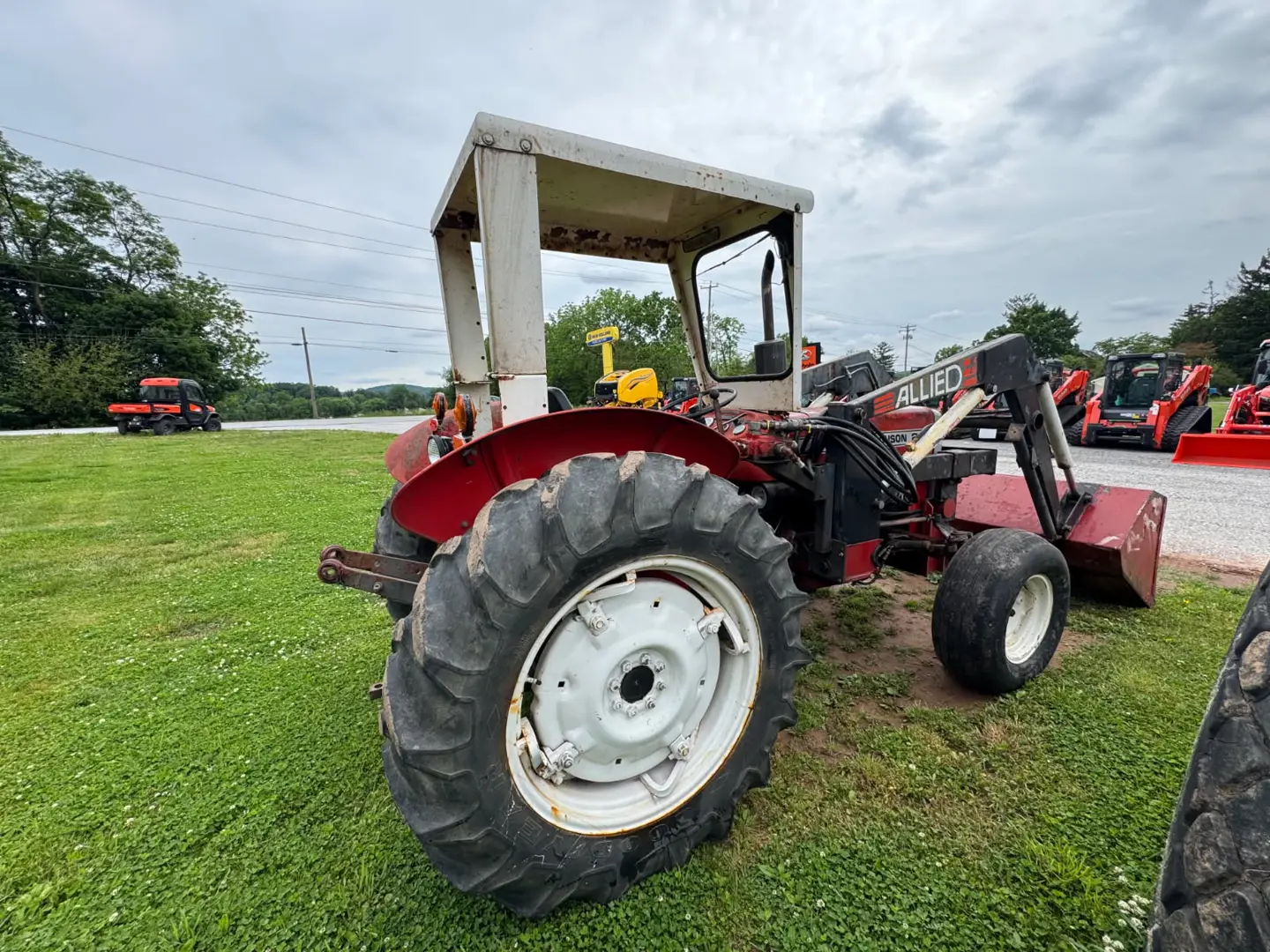Massey Ferguson 240