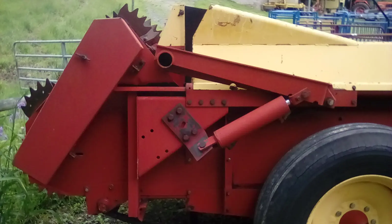 New Holland 155