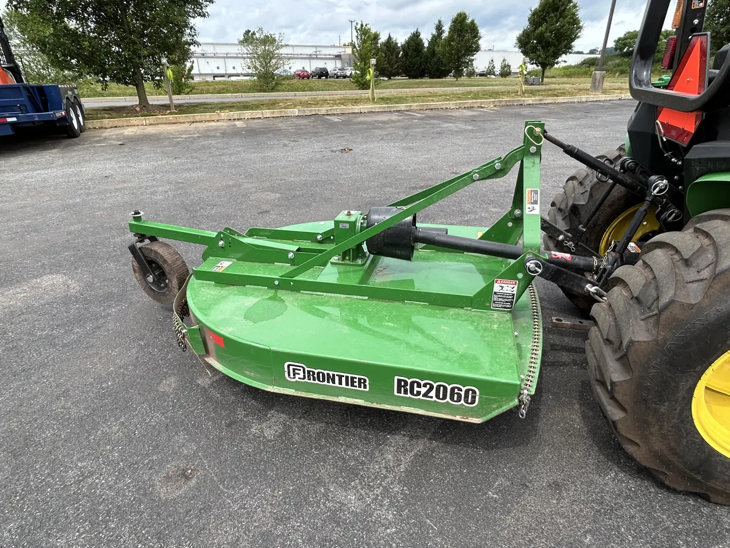 John Deere 3025E