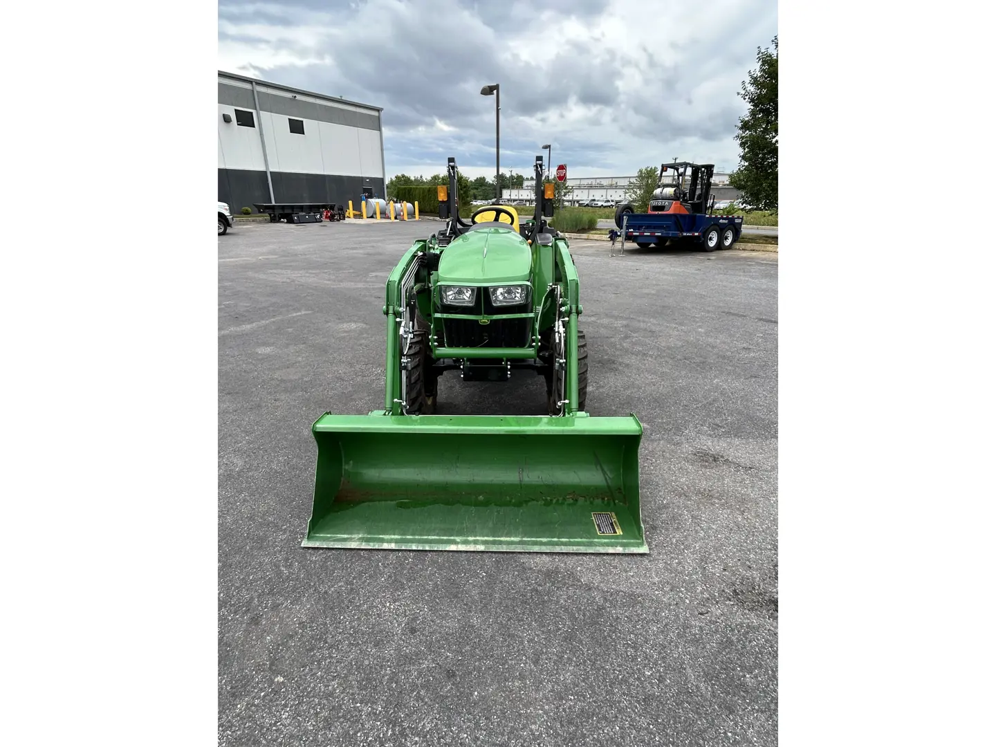 John Deere 3025E