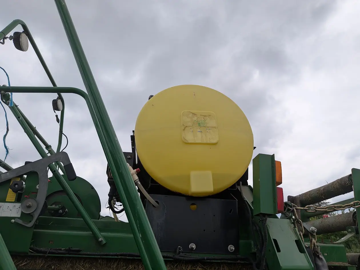 John Deere L330