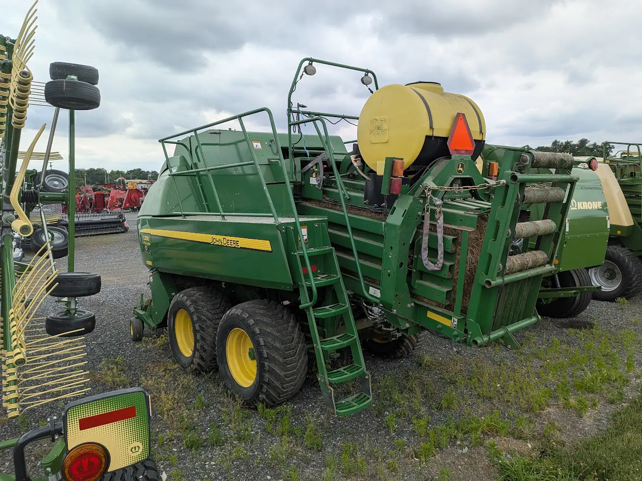 John Deere L330