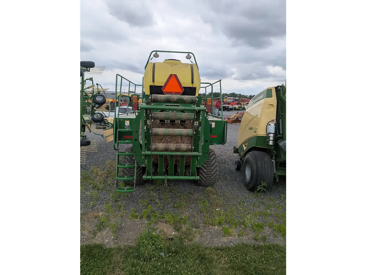 John Deere L330
