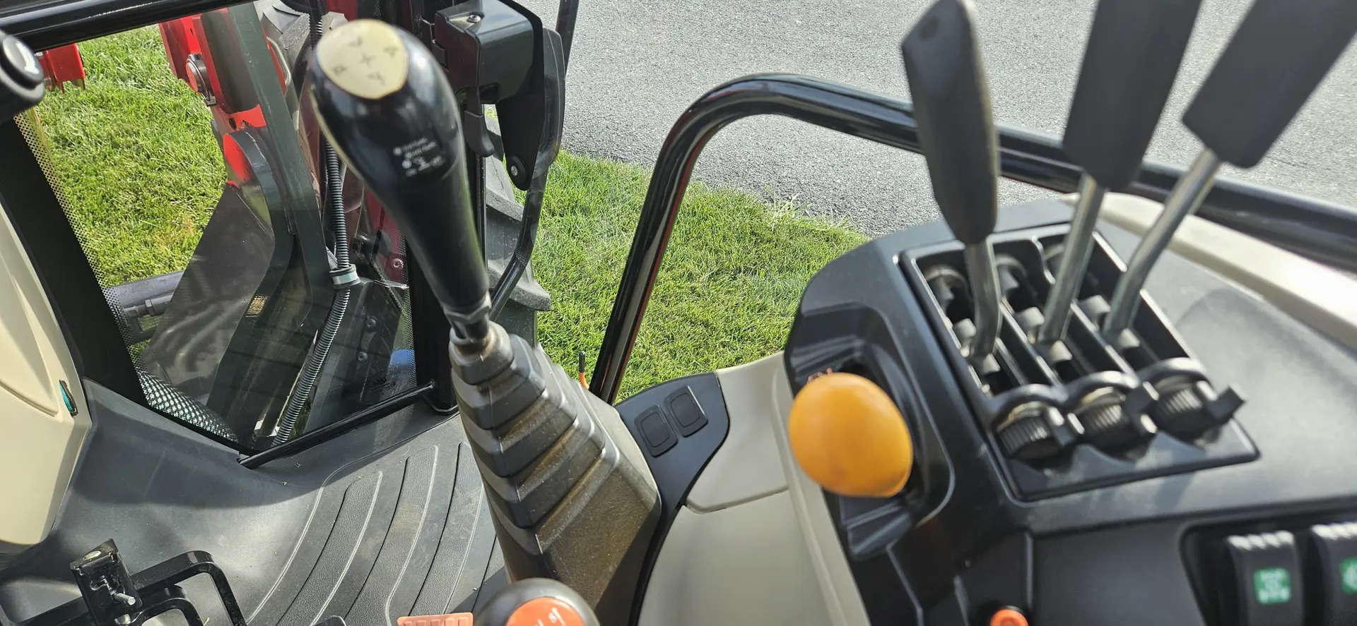 Massey Ferguson 4709