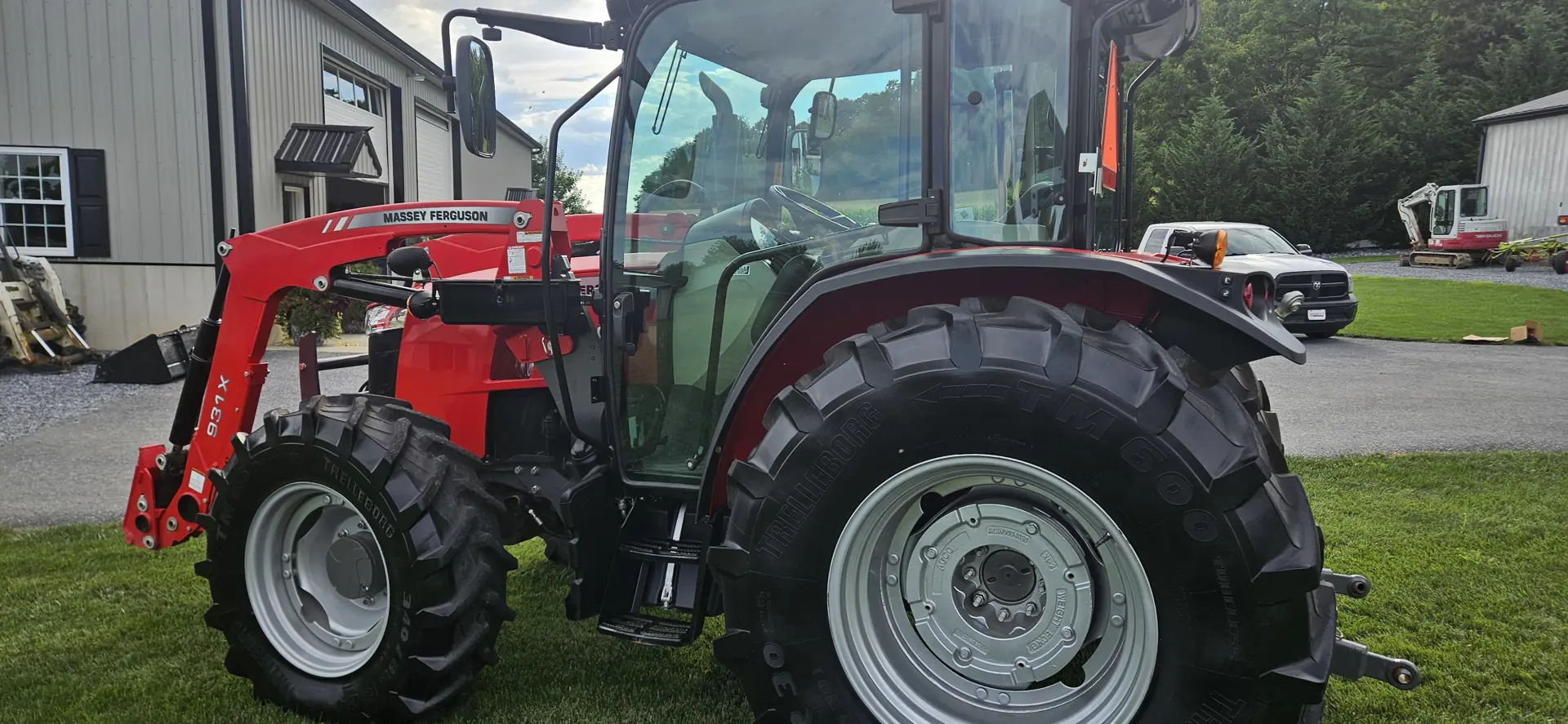 Massey Ferguson 4709