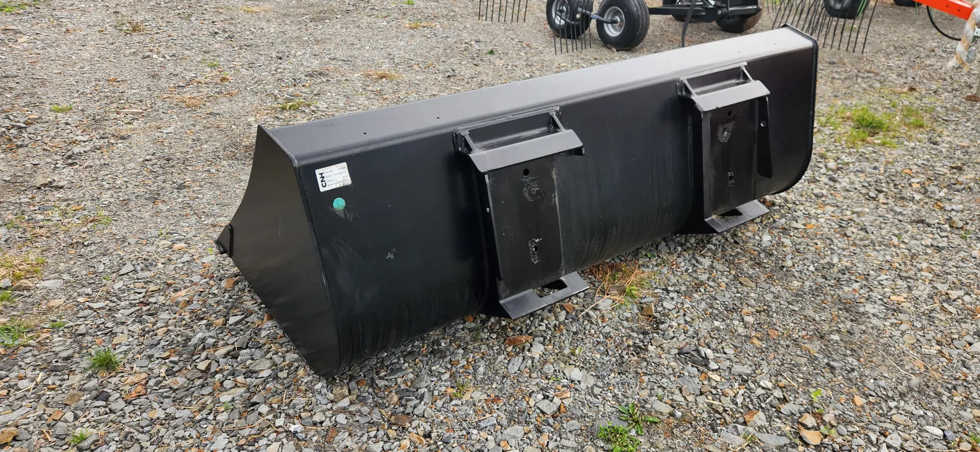 New Holland 84" BUCKET