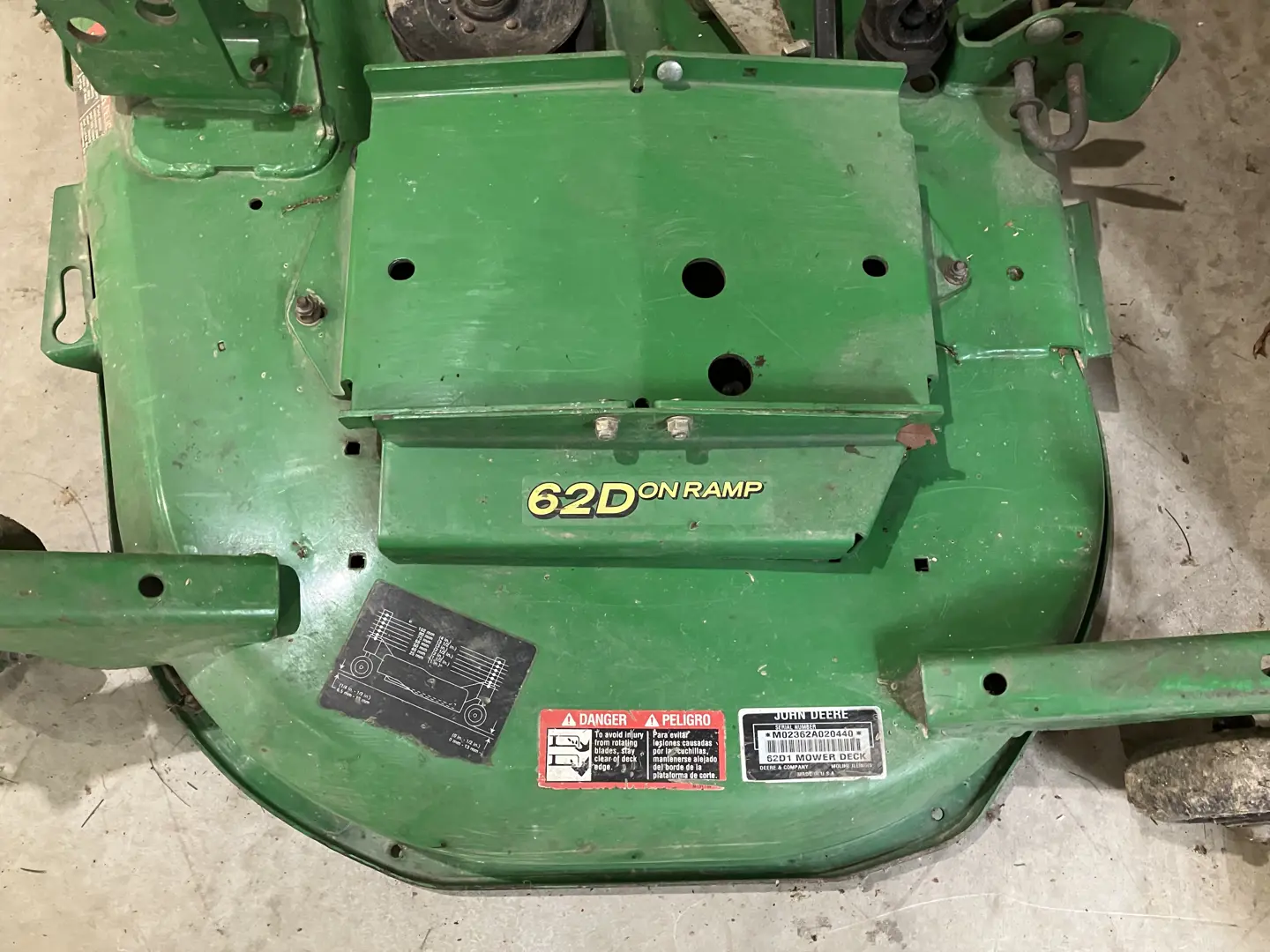 John Deere 2320