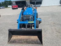 New Holland BOOMER 1025