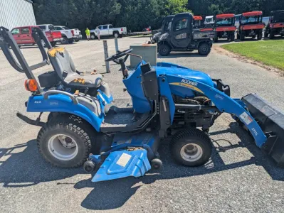 Part Number: New Holland BOOMER 1025