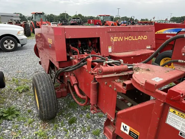 New Holland 565