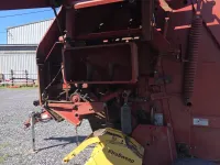New Holland BR740