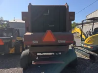 New Holland BR740
