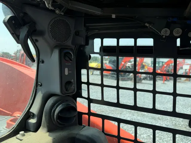 Kubota SSV75PHRC