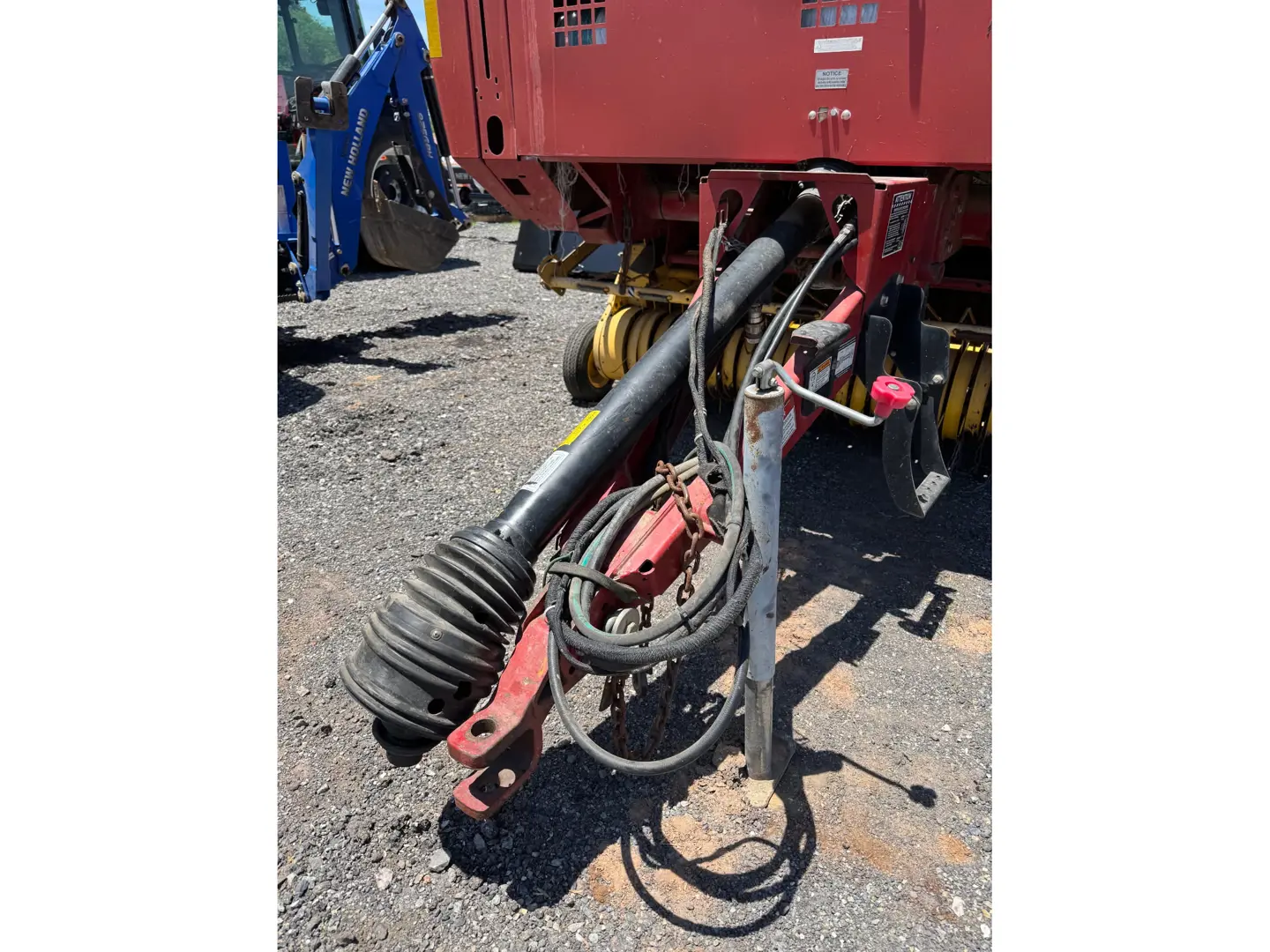 New Holland BR780A