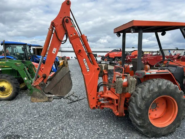 Kubota L48TLB
