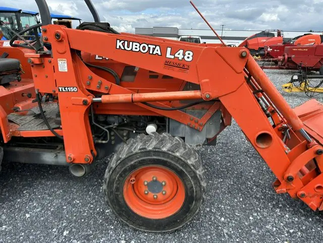 Kubota L48TLB