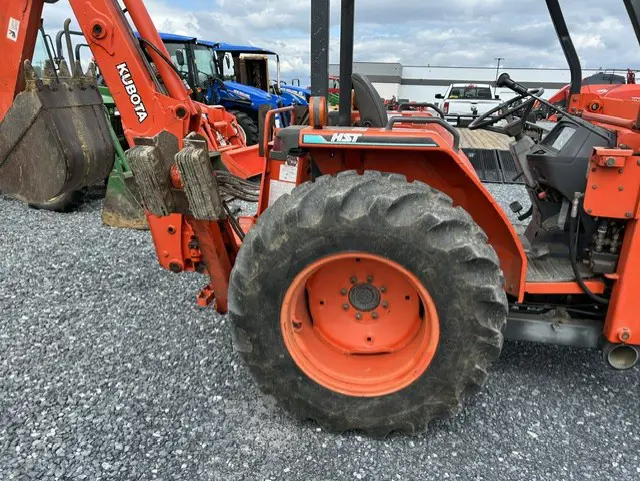 Kubota L48TLB