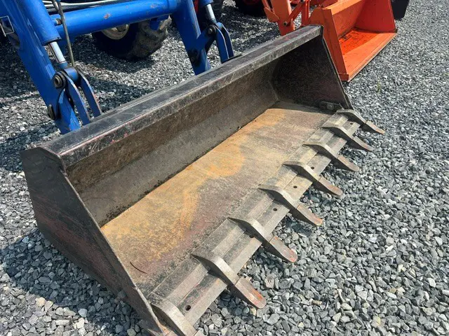 New Holland TN75A4