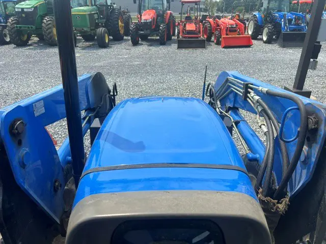 New Holland TN75A4