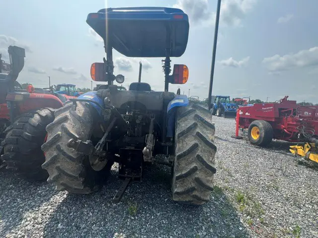 New Holland TN75A4