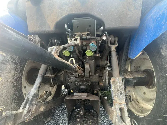 New Holland TN75A4