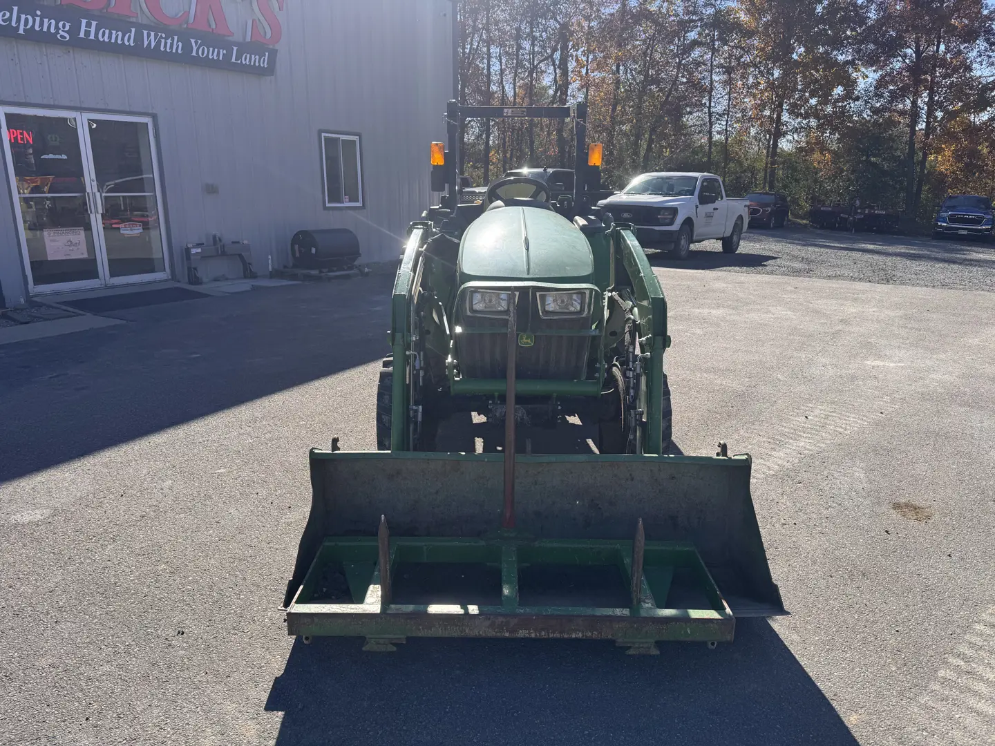John Deere 3038E