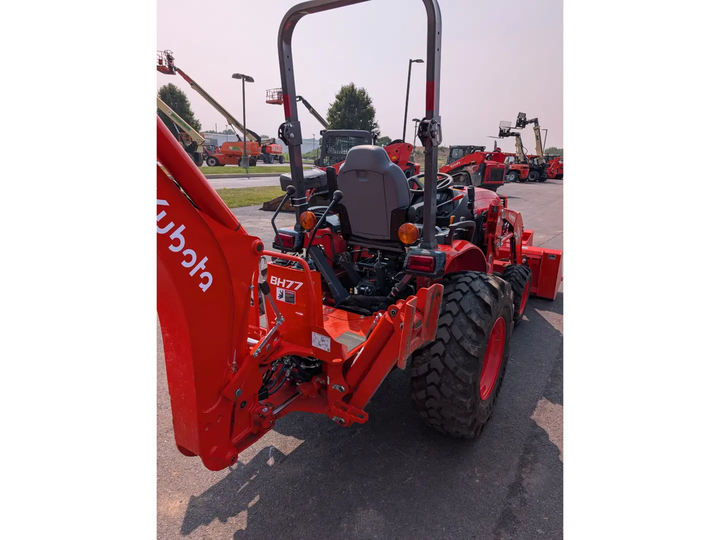 Kubota LX2620HSD
