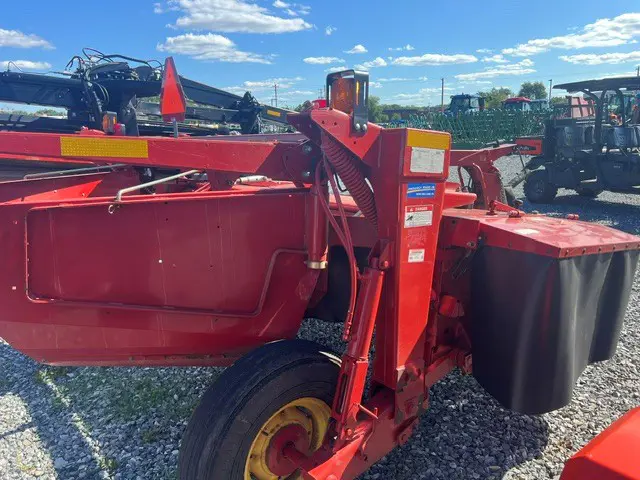 New Holland H7320