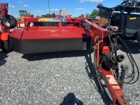 New Holland H7320