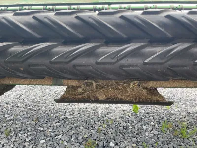 Part Number: John Deere 820