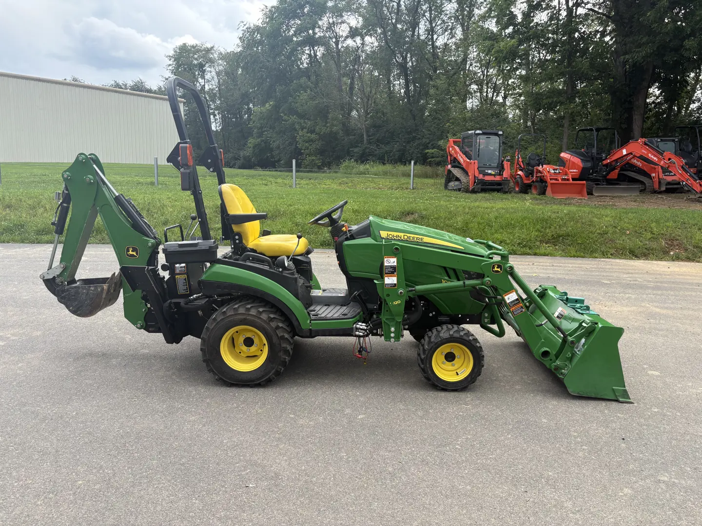 John Deere 1025R