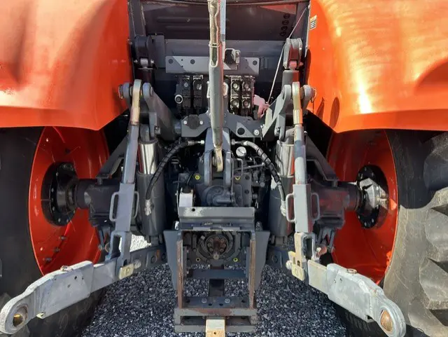Kubota m7-151