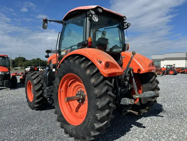 Kubota m7-151