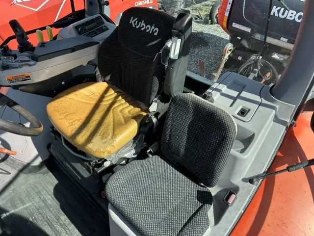Kubota m7-151