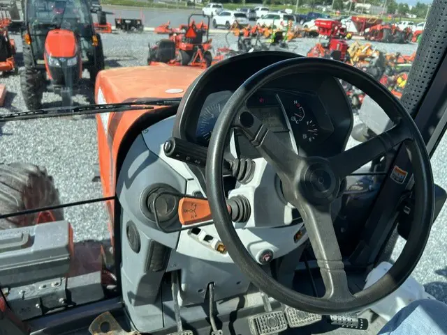 Kubota m7-151