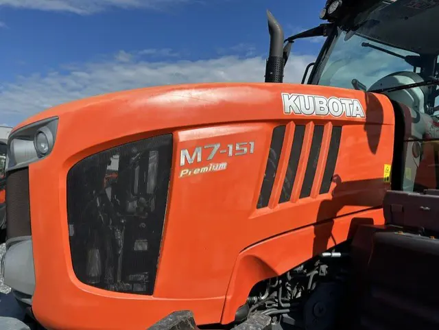 Kubota m7-151