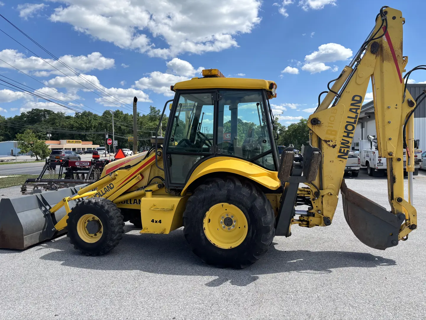 New Holland LB110.B