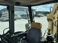 New Holland LB110.B