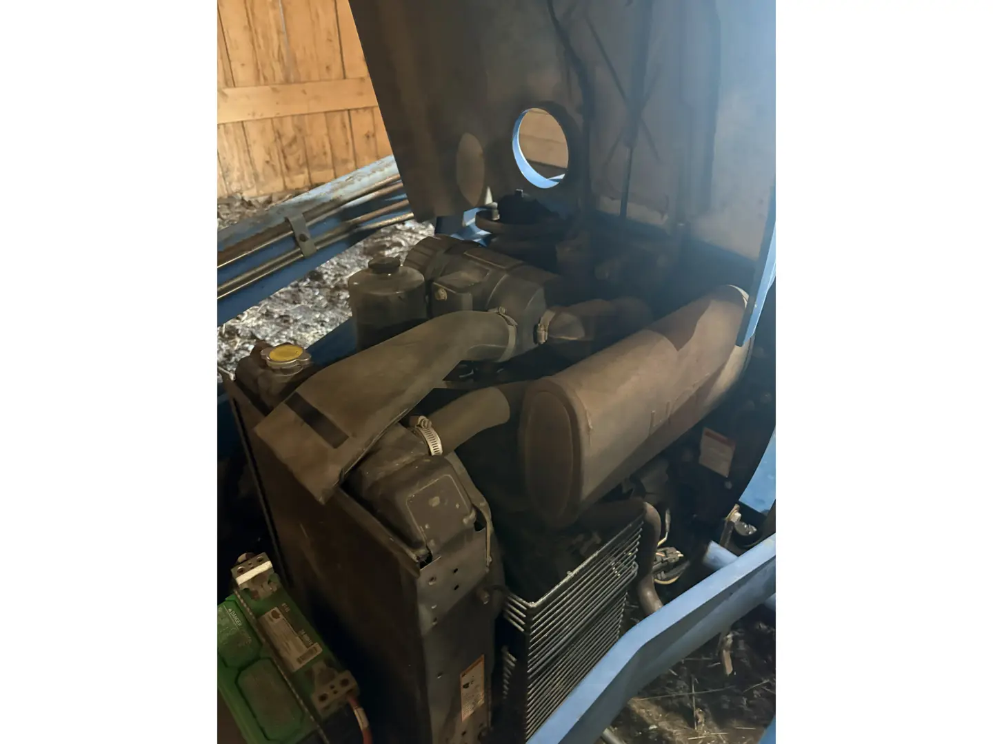 New Holland TC33D