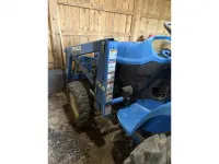 New Holland TC33D