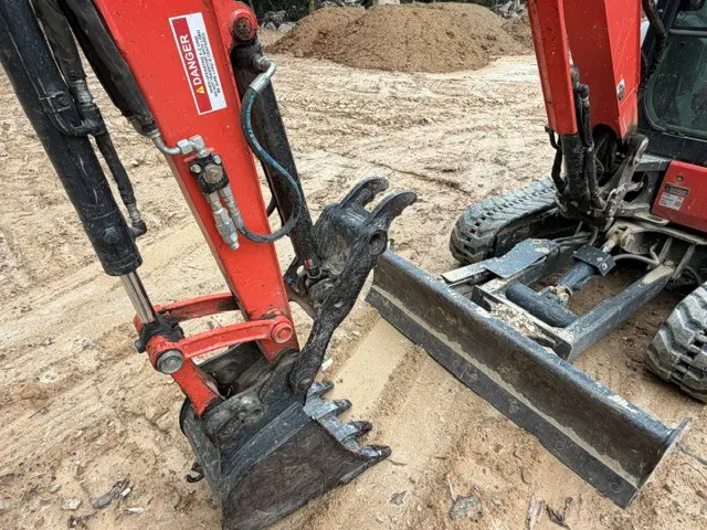 Kubota KX033-4R3A